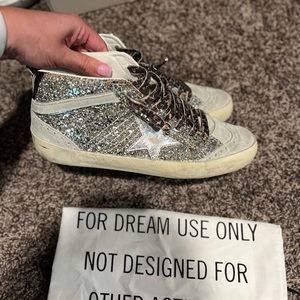 Golden Goose
Mid Star Glitter Leo Wing-Tip Sneakers size 41/11